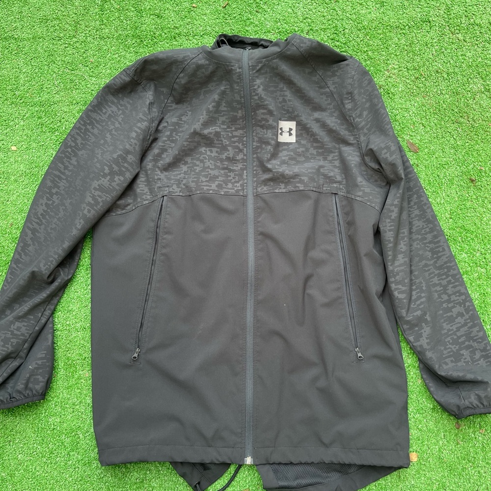 Under Armour black hooded jacket Size medium